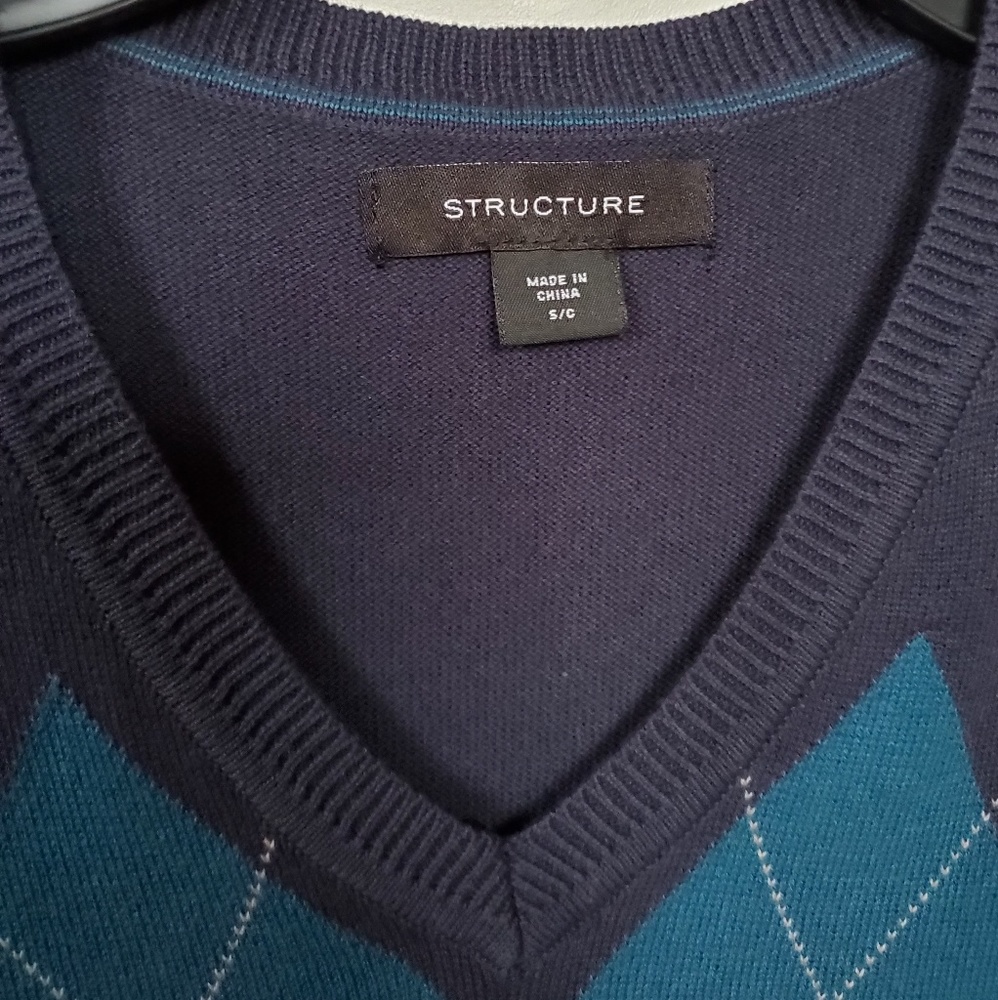 Men's Vest - Picture 2 of 5